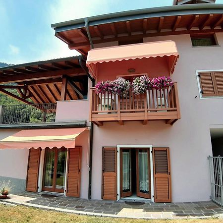 Casa Vacanze Cilla Apartment Comano Terme Ngoại thất bức ảnh